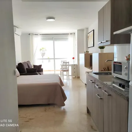 Nuevo Roca Chica, Primera Linea Playa,torremolinos *