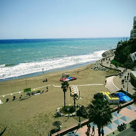 Nuevo Roca Chica, Primera Linea Playa,torremolinos トレモリノス