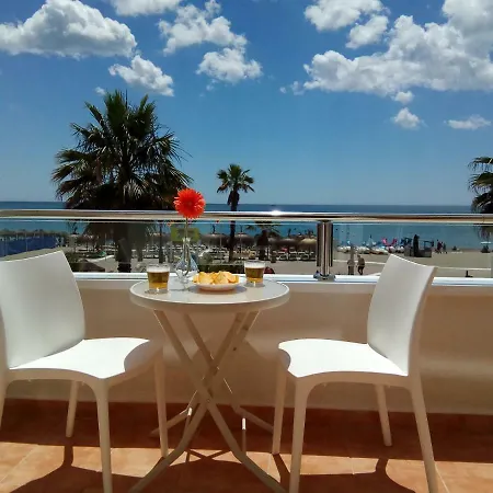 Nuevo Roca Chica, Primera Linea Playa,torremolinos Апартаменти