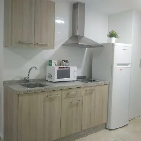Апартаменти Nuevo Roca Chica, Primera Linea Playa,torremolinos Торремолінос