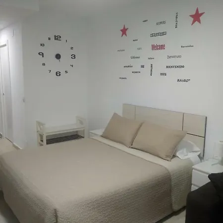 Nuevo Roca Chica, Primera Linea Playa,torremolinos * توريمولينوس