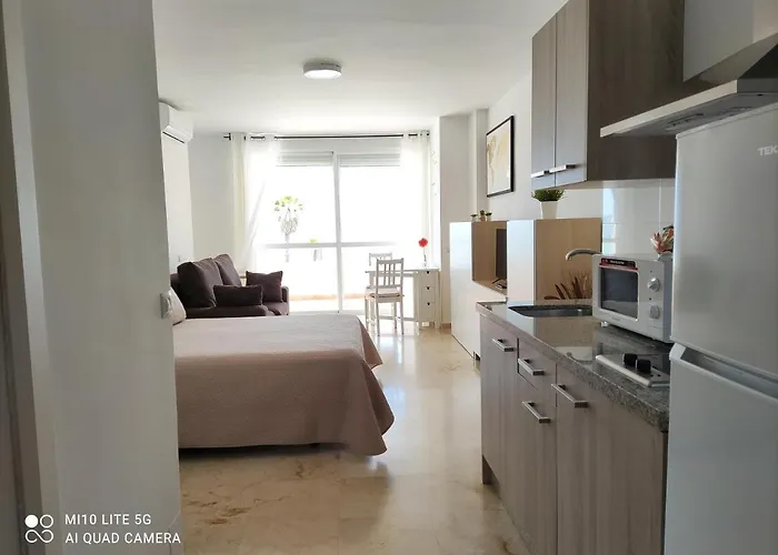 Nuevo Roca Chica, Primera Linea Playa,torremolinos *