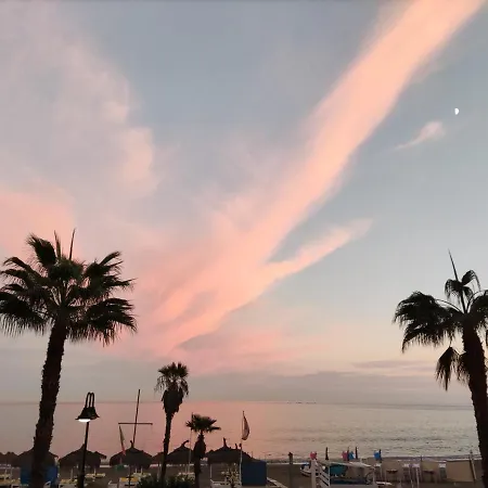 Nuevo Roca Chica, Primera Linea Playa,torremolinos Appartamento