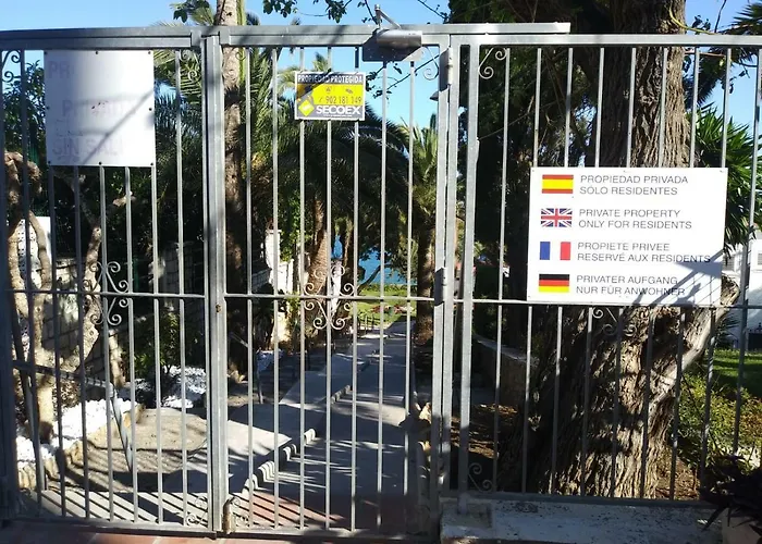 Nuevo Roca Chica, Primera Linea Playa,torremolinos Appartamento
