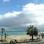 Apartment Nuevo Roca Chica, Primera Linea Playa,torremolinos *