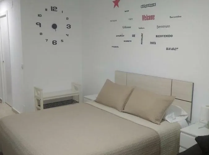 Nuevo Roca Chica, Primera Linea Playa,torremolinos * Торремолинос